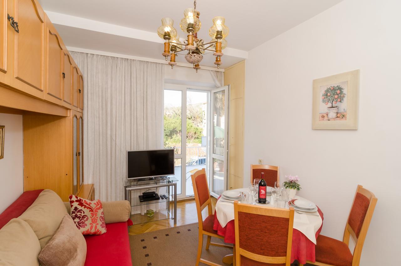 Apartment Red Orange ดูบรอฟนิก ภายนอก รูปภาพ